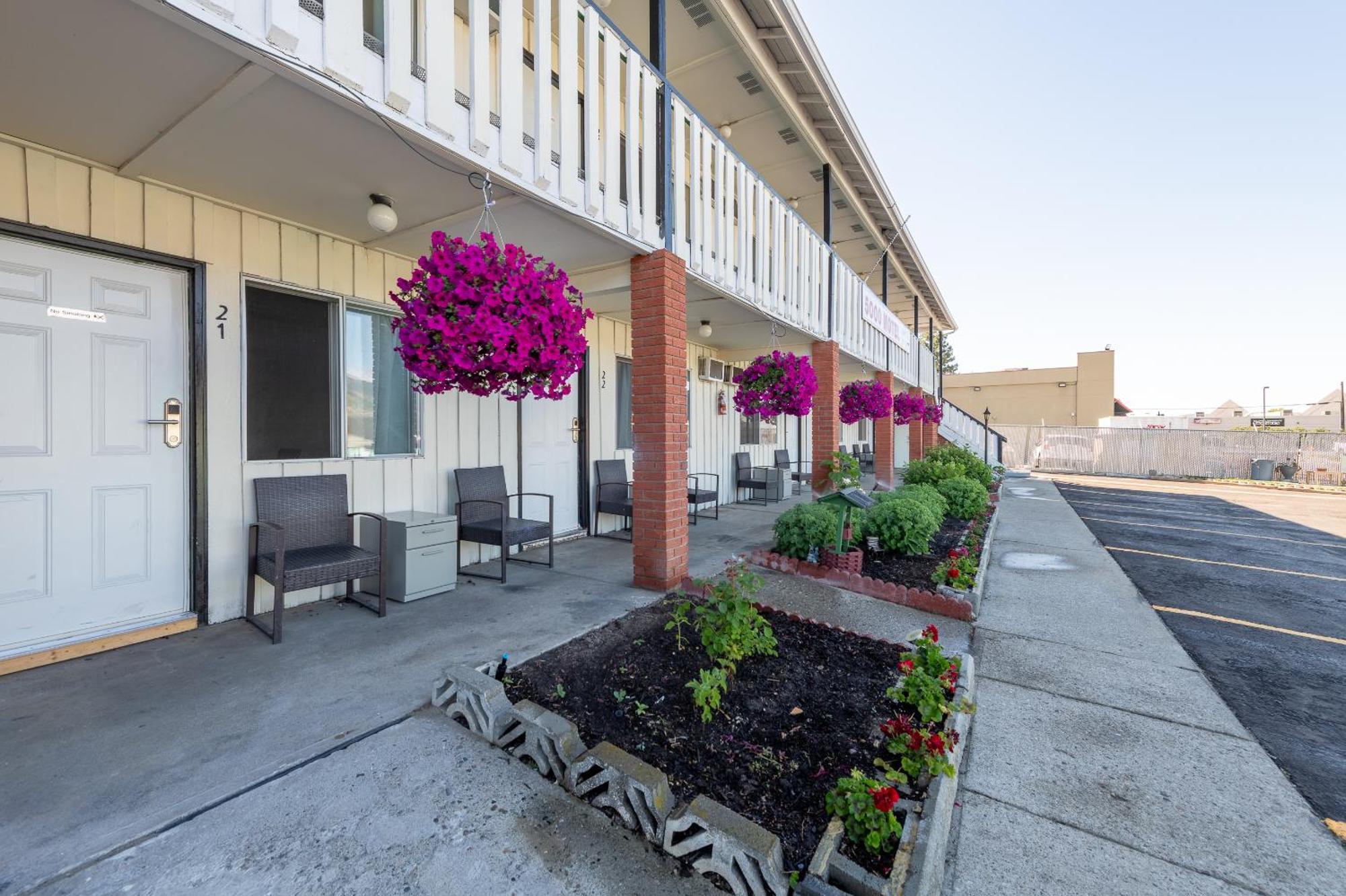 5000 Motel Penticton Exterior photo